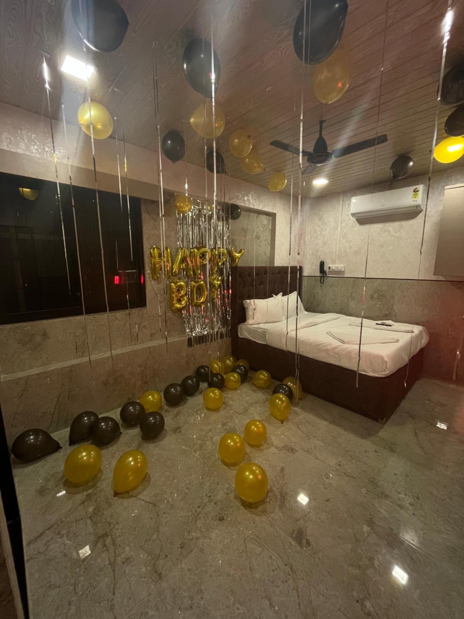Hotel Newyork By Stayzy Rooms มุมไบ ภายนอก รูปภาพ