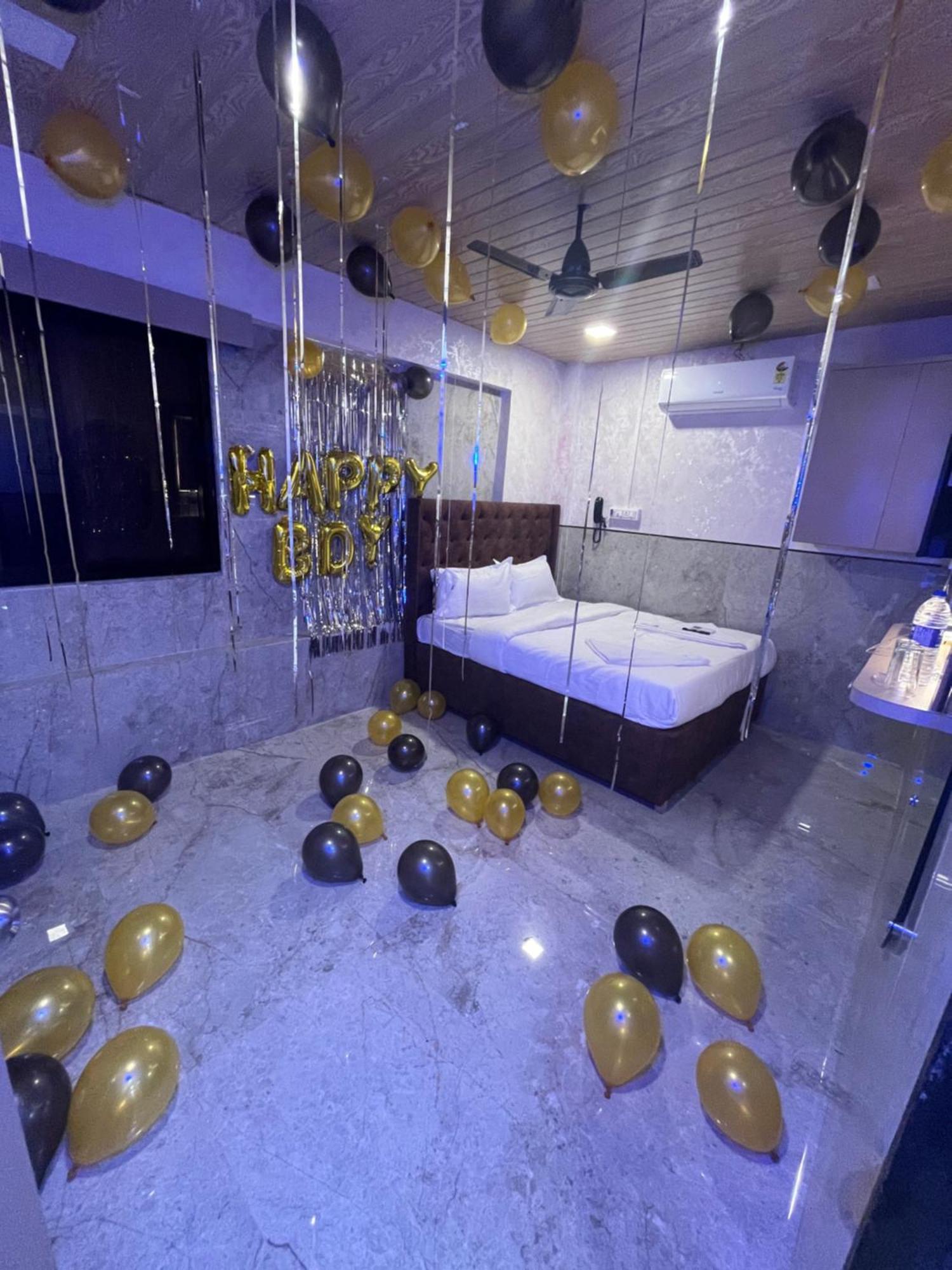Hotel Newyork By Stayzy Rooms มุมไบ ภายนอก รูปภาพ