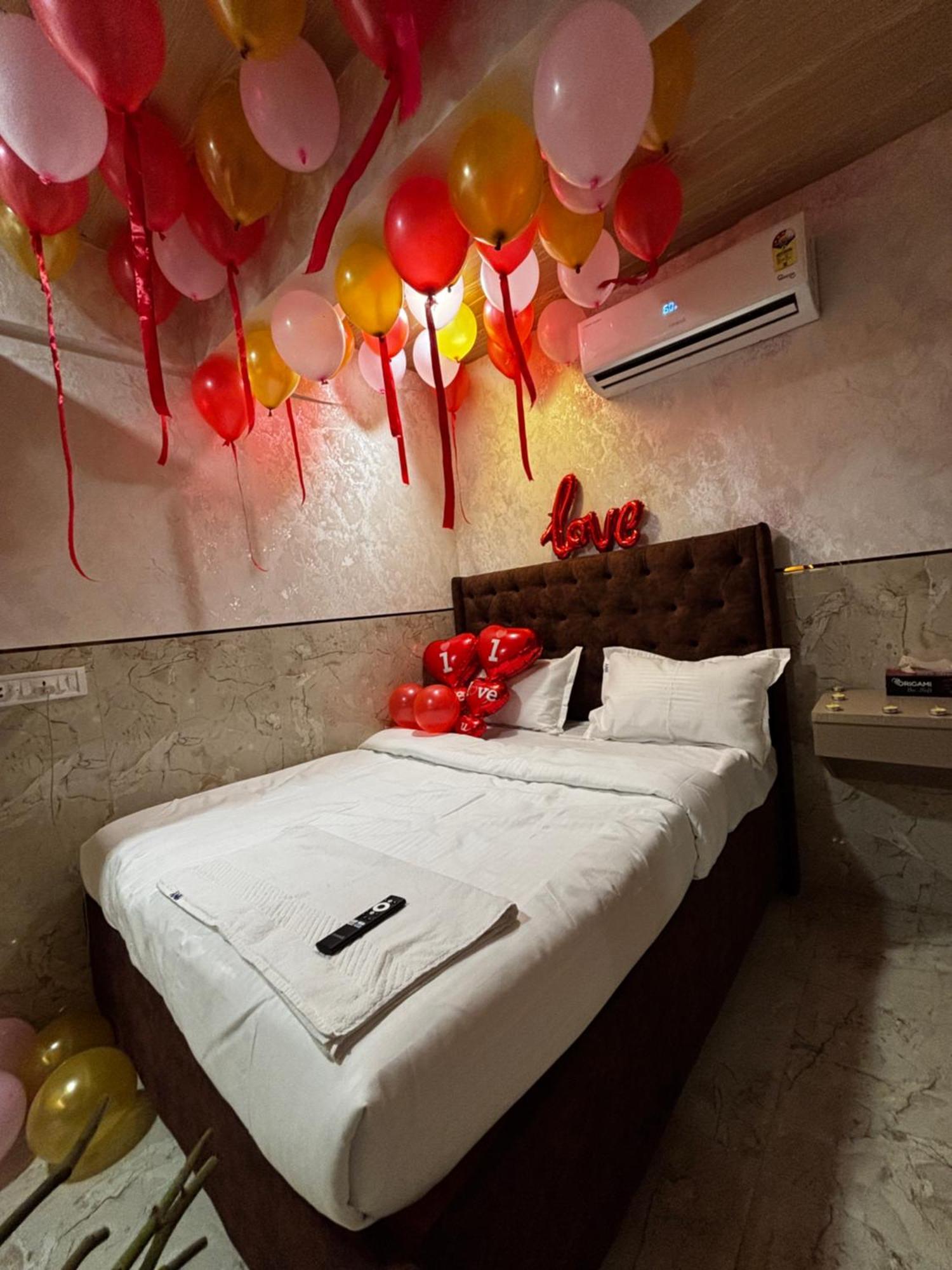 Hotel Newyork By Stayzy Rooms มุมไบ ภายนอก รูปภาพ