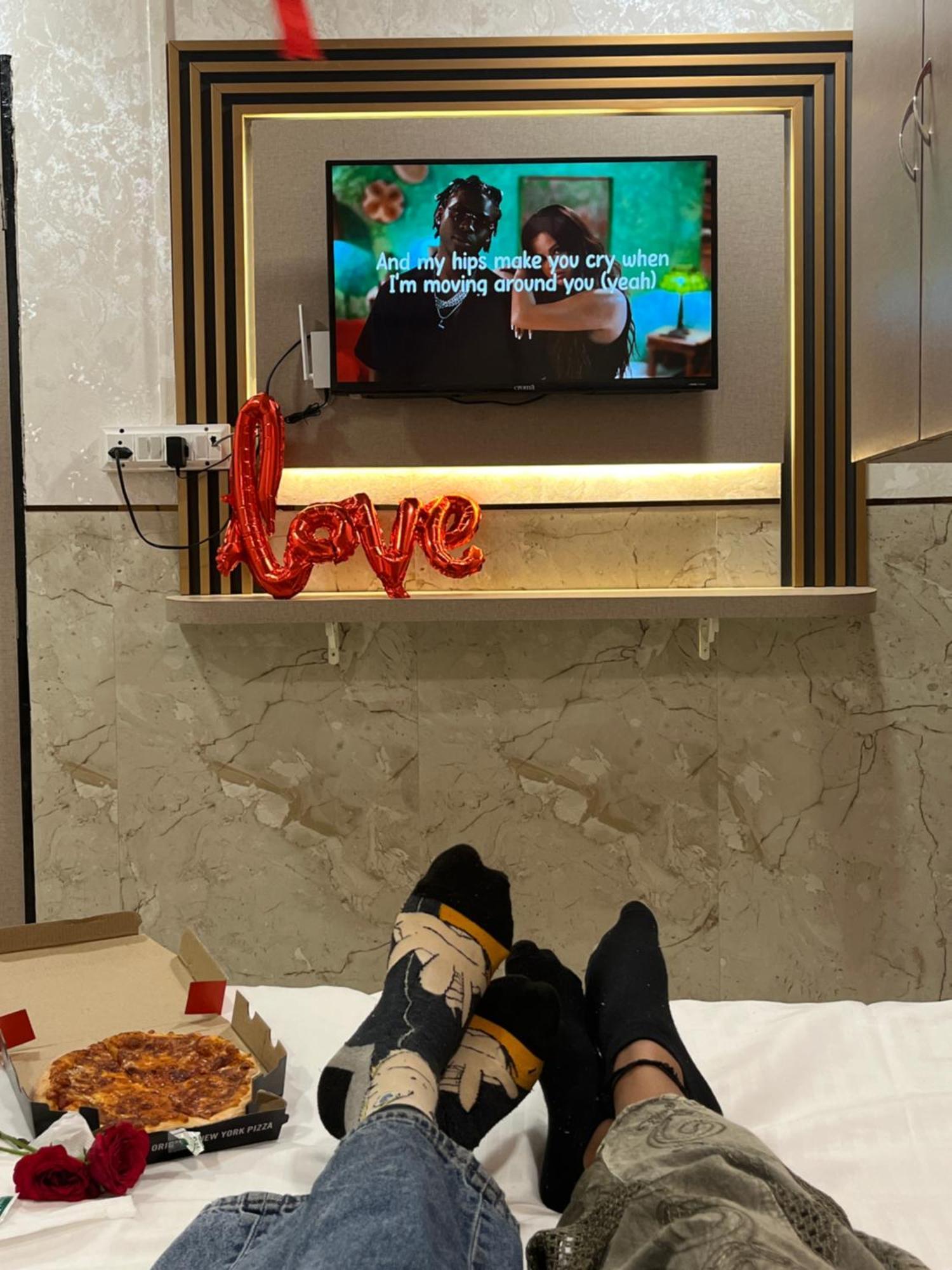 Hotel Newyork By Stayzy Rooms มุมไบ ภายนอก รูปภาพ