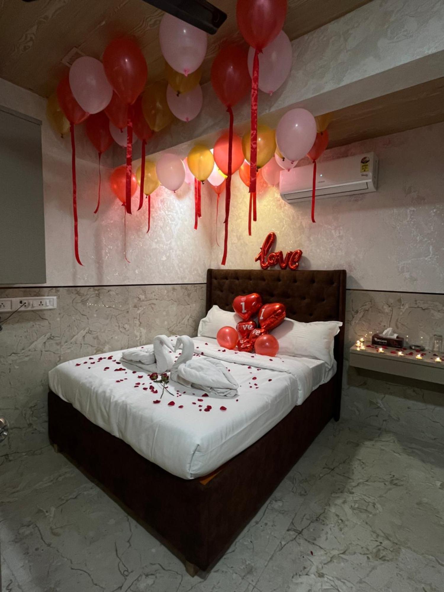 Hotel Newyork By Stayzy Rooms มุมไบ ภายนอก รูปภาพ