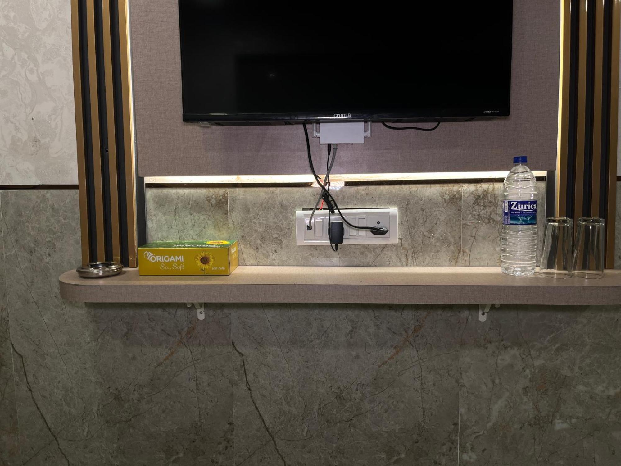 Hotel Newyork By Stayzy Rooms มุมไบ ห้อง รูปภาพ