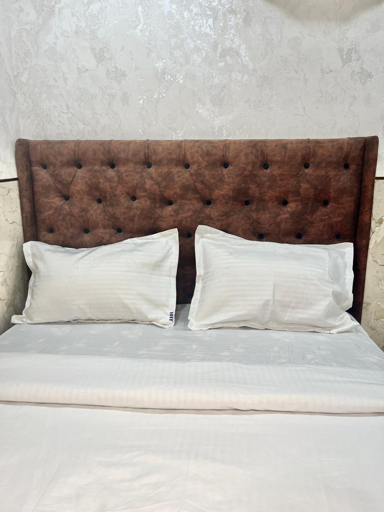 Hotel Newyork By Stayzy Rooms มุมไบ ห้อง รูปภาพ